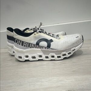 On Women's Cloudmonster Road Running